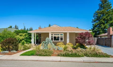 Exterior - 221 Sutter St, Auburn, CA 95603 photo 2 of 17