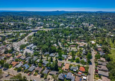 View/Area - 221 Sutter St, Auburn, CA 95603 photo 1 of 15