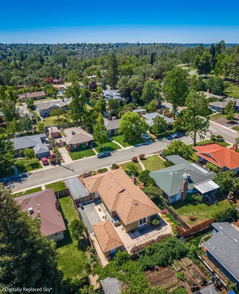 View/Area - 221 Sutter St, Auburn, CA 95603 photo 3 of 15