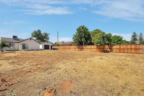 Exterior - 4593 Arboga Rd, Olivehurst, CA 95961 photo 7 of 7