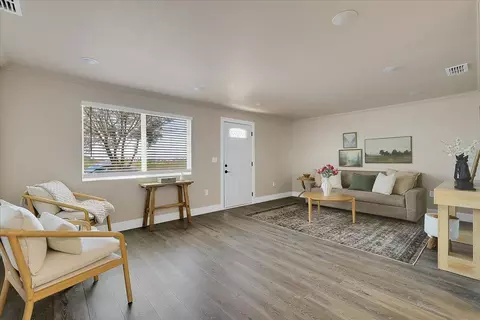 Living - 4593 Arboga Rd, Olivehurst, CA 95961 photo 2 of 2