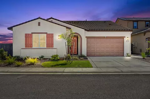 3265 Parkland Ct, Folsom, CA 95630