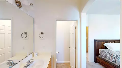 Bath - 2904 Dillon Ln, Merced, CA 95348 photo 2 of 3