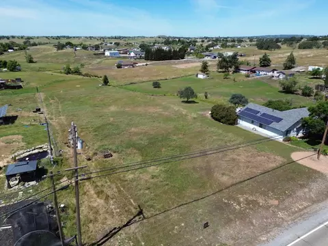 3665 Curran Rd, Ione, CA 95640