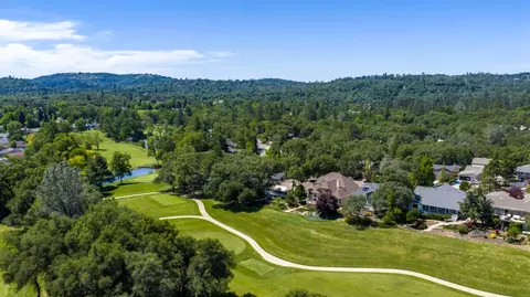 18073 Jayhawk Dr, Penn Valley, CA 95946