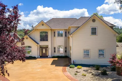 18073 Jayhawk Dr, Penn Valley, CA 95946