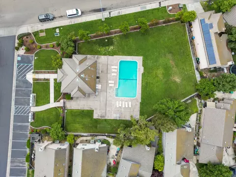 View/Area - 1327 Pippen Ln, Lodi, CA 95242 photo 2 of 4