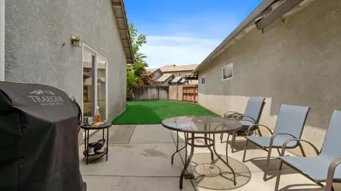 Exterior - 1327 Pippen Ln, Lodi, CA 95242 photo 3 of 4