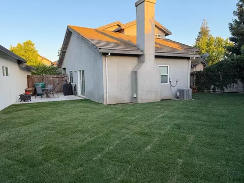Exterior - 1327 Pippen Ln, Lodi, CA 95242 photo 4 of 4