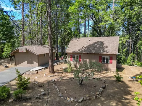 Exterior - 3026 Valley View Dr, Arnold, CA 95223 photo 7 of 13