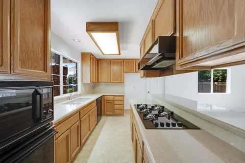Kitchen - 5206 Sirbuck Way, Carmichael, CA 95608 photo 1 of 6