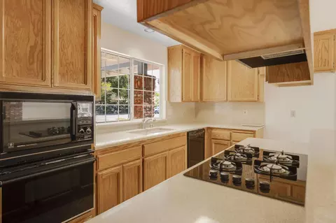 Kitchen - 5206 Sirbuck Way, Carmichael, CA 95608 photo 3 of 6