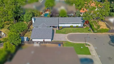 View/Area - 5206 Sirbuck Way, Carmichael, CA 95608 photo 2 of 22