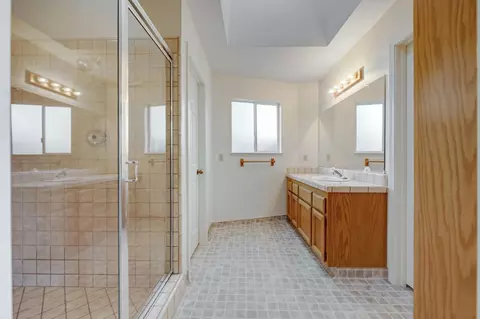 Bath - 5206 Sirbuck Way, Carmichael, CA 95608 photo 1 of 8