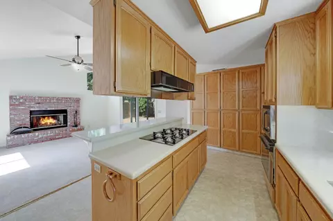Kitchen - 5206 Sirbuck Way, Carmichael, CA 95608 photo 6 of 6