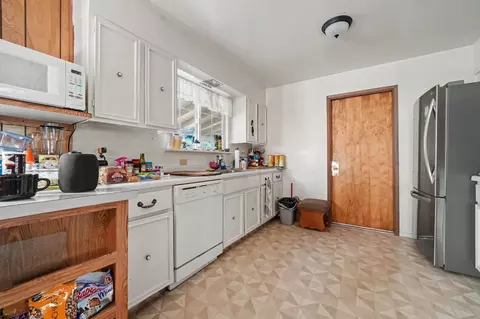 Kitchen - 8792 Hidden Valley Rd, Mountain Ranch, CA 95246 photo 1 of 2