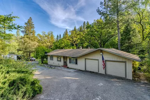8792 Hidden Valley Rd, Mountain Ranch, CA 95246
