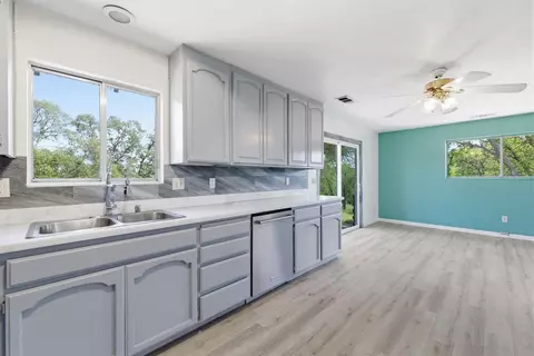 Kitchen - 4896 Chuckwagon Dr, Copperopolis, CA 95228 photo 4 of 4