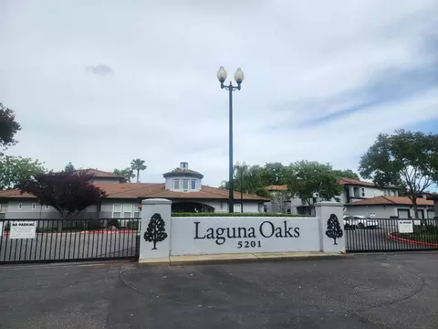 5201 Laguna Oaks Dr #27, Elk Grove, CA 95758
