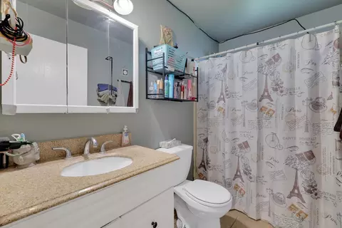 Bath - 3132 4th St, Biggs, CA 95917 photo 2 of 2