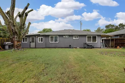 Exterior - 3132 4th St, Biggs, CA 95917 photo 5 of 8