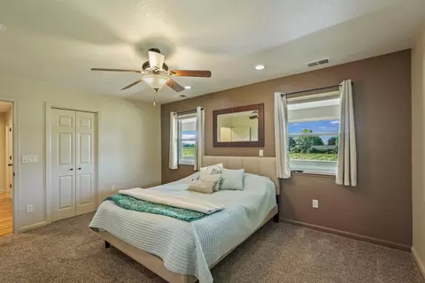 Bedroom - 17700 N Kennison Ln, Lodi, CA 95240 photo 2 of 6