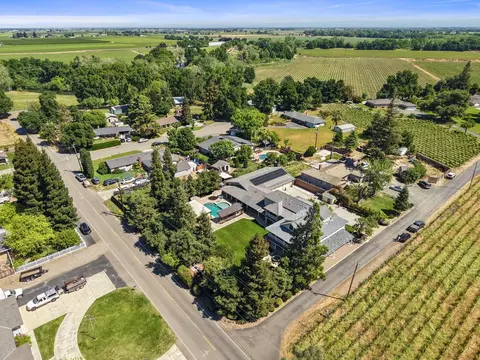 View/Area - 17700 N Kennison Ln, Lodi, CA 95240 photo 3 of 4