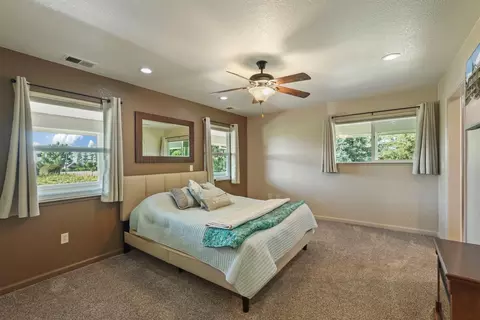 Bedroom - 17700 N Kennison Ln, Lodi, CA 95240 photo 1 of 6