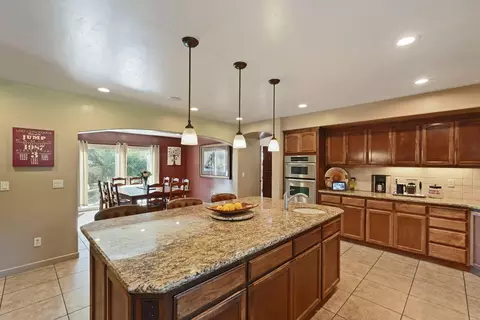 Kitchen - 17700 N Kennison Ln, Lodi, CA 95240 photo 6 of 8