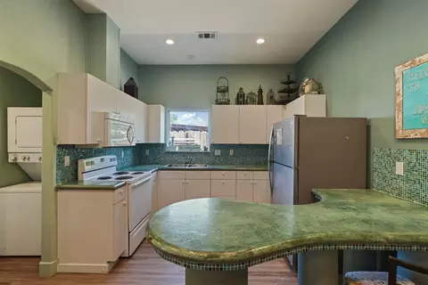 Kitchen - 17700 N Kennison Ln, Lodi, CA 95240 photo 8 of 8