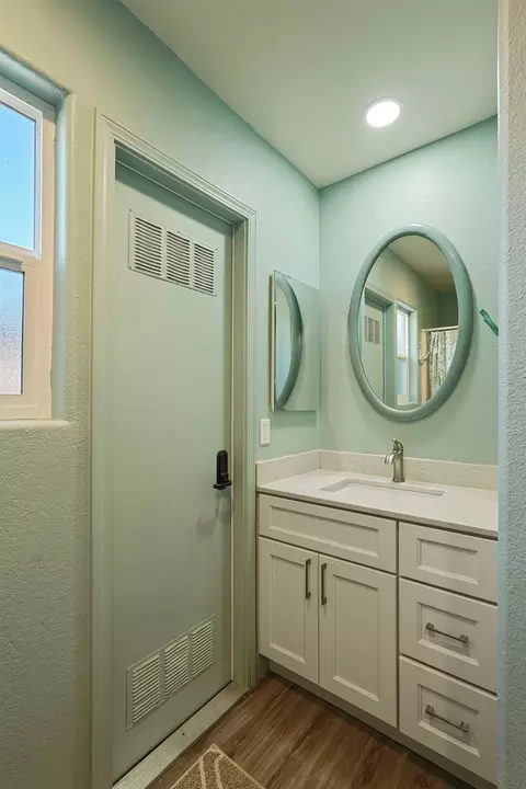 Bath - 17700 N Kennison Ln, Lodi, CA 95240 photo 10 of 10