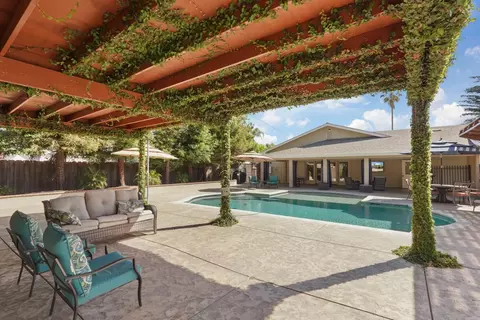 Exterior - 17700 N Kennison Ln, Lodi, CA 95240 photo 15 of 19