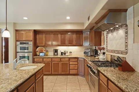Kitchen - 17700 N Kennison Ln, Lodi, CA 95240 photo 3 of 8