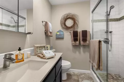 Bath - 3255 Gerle Ave, Placerville, CA 95667 photo 3 of 3