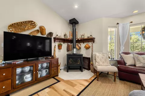Living - 3255 Gerle Ave, Placerville, CA 95667 photo 2 of 3