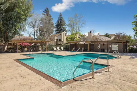 Exterior - 3701 Colonial Dr, Modesto, CA 95356 photo 10 of 13