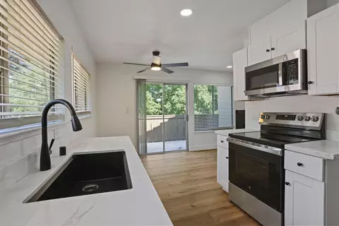 Kitchen - 3701 Colonial Dr, Modesto, CA 95356 photo 4 of 4