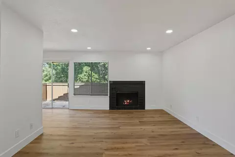 Living - 3701 Colonial Dr, Modesto, CA 95356 photo 2 of 4