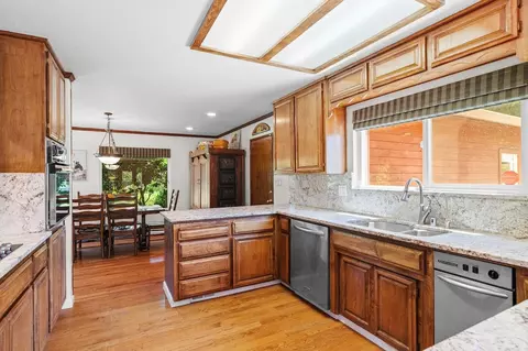Kitchen - 27701 S Fairoaks Rd, Tracy, CA 95304 photo 3 of 7