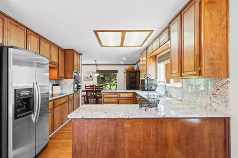 Kitchen - 27701 S Fairoaks Rd, Tracy, CA 95304 photo 2 of 7