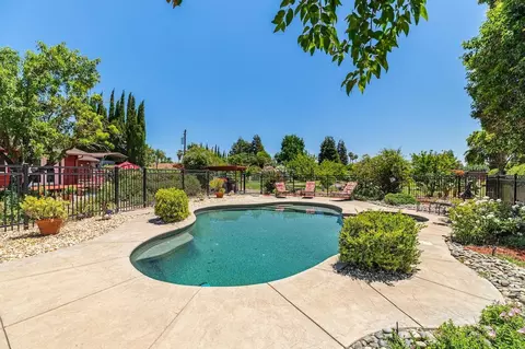 Exterior - 27701 S Fairoaks Rd, Tracy, CA 95304 photo 6 of 19