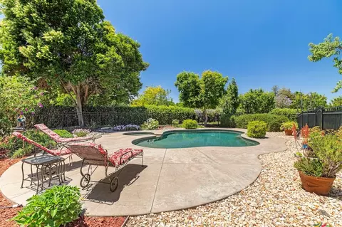 Exterior - 27701 S Fairoaks Rd, Tracy, CA 95304 photo 5 of 19
