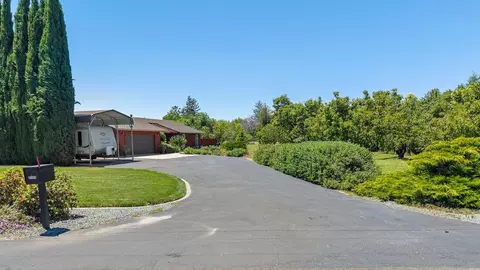 Exterior - 27701 S Fairoaks Rd, Tracy, CA 95304 photo 1 of 19