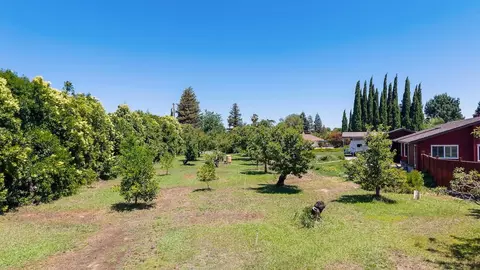 Exterior - 27701 S Fairoaks Rd, Tracy, CA 95304 photo 17 of 19