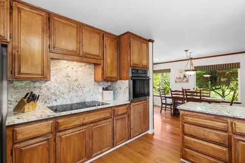 Kitchen - 27701 S Fairoaks Rd, Tracy, CA 95304 photo 7 of 7