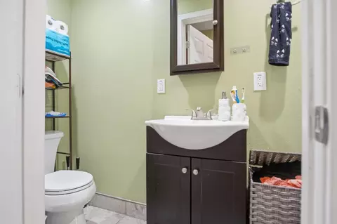 Bath - 1913 St Augustine Ct, Modesto, CA 95358 photo 3 of 3