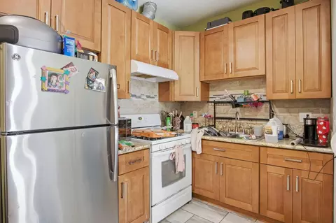Kitchen - 1913 St Augustine Ct, Modesto, CA 95358 photo 3 of 3