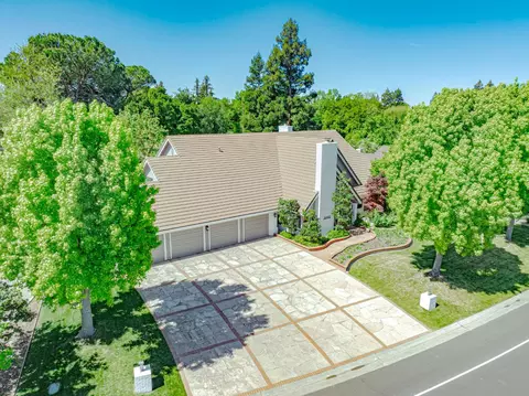 View/Area - 26960 El Macero Dr, El Macero, CA 95618 photo 10 of 11