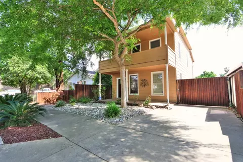 3056 6th Ave, Sacramento, CA 95817