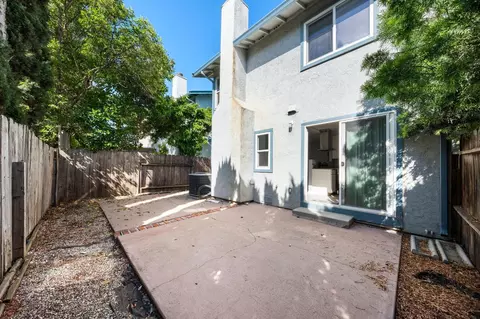 Exterior - 1880 Premier Pl, Concord, CA 94520 photo 4 of 5